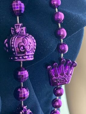 2 pcs Mardi Gras Purple Crown Bead Necklaces